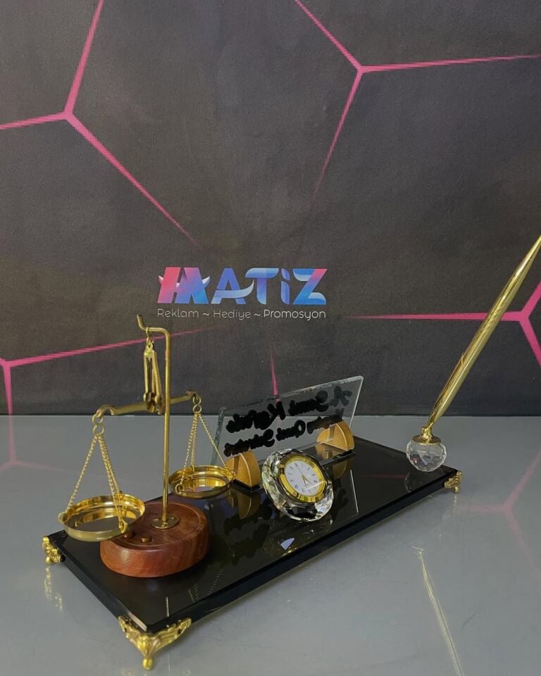 Adalet Terazili Kristal Masa İsimliği