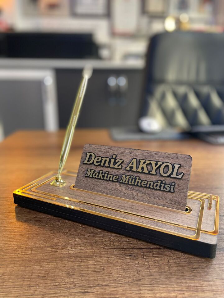 Kalemli Ahşap Masa İsimliği
