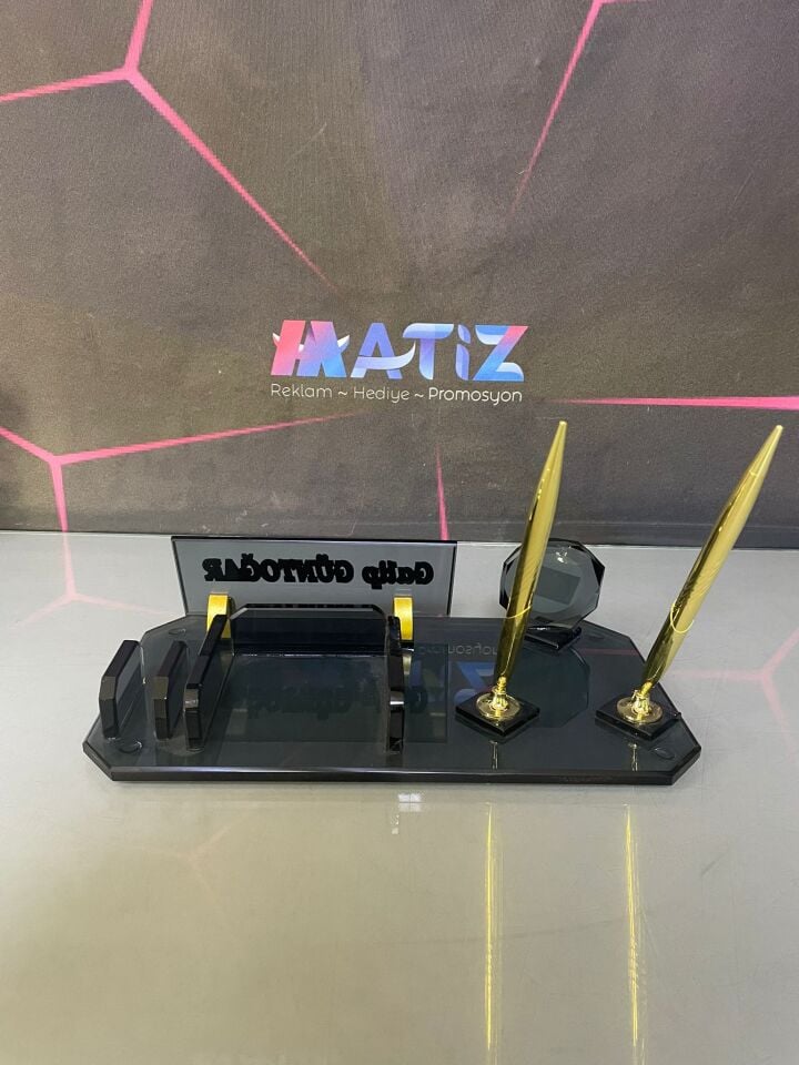 Logolu Kristal Masa İsimliği