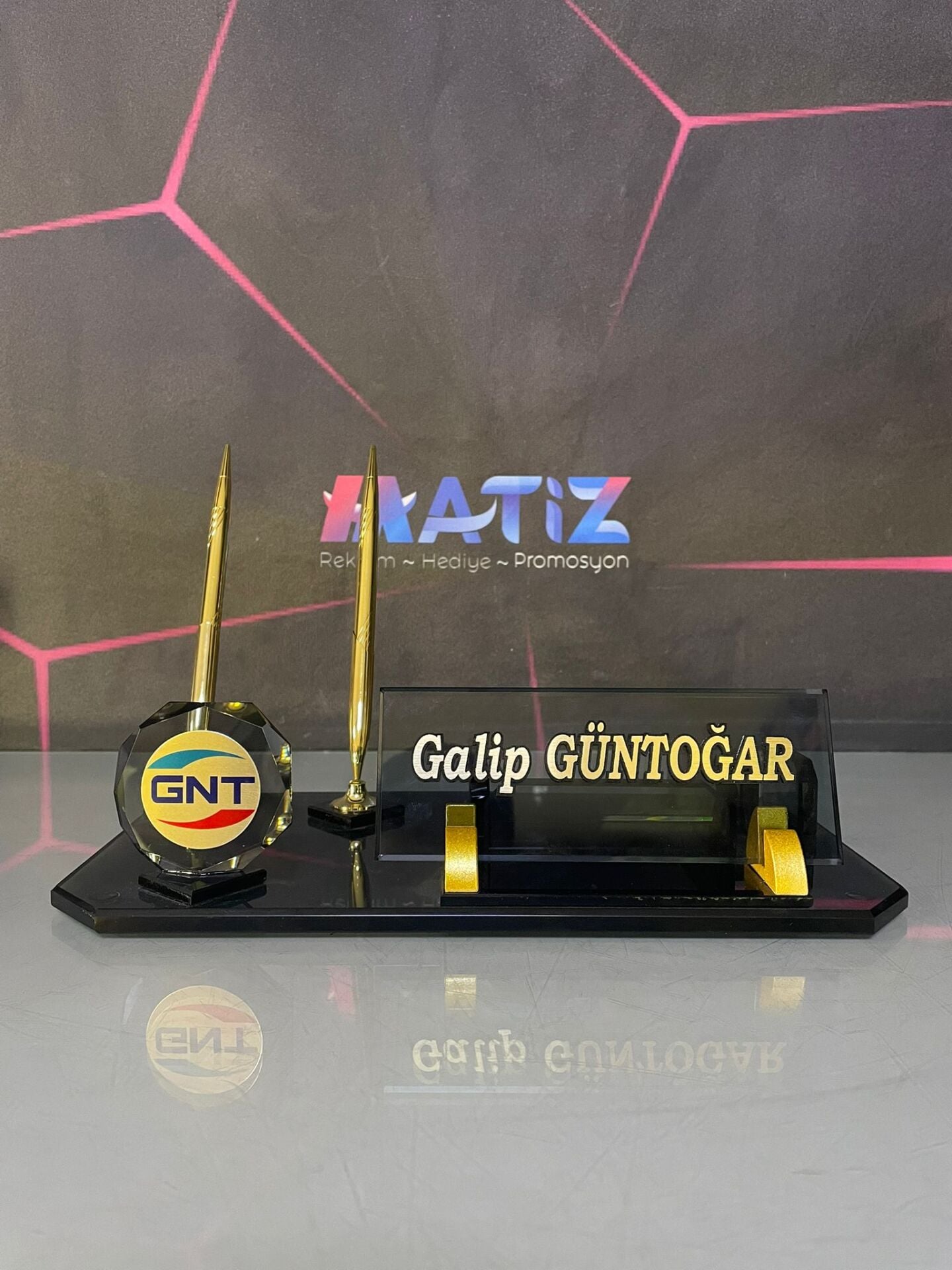 Logolu Kristal Masa İsimliği