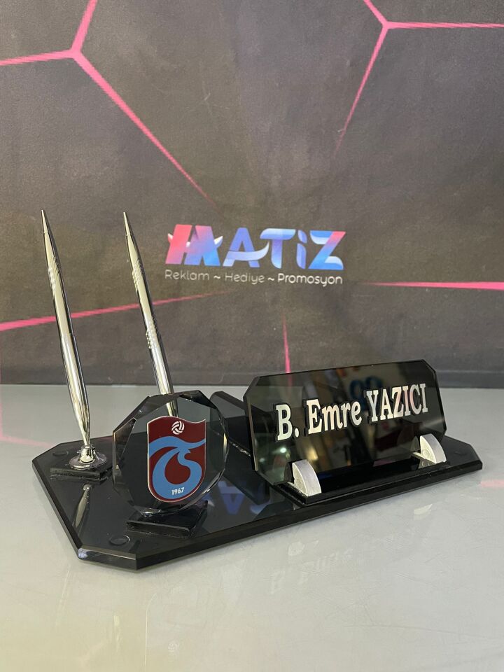 Taraftar Logolu Masa İsimliği