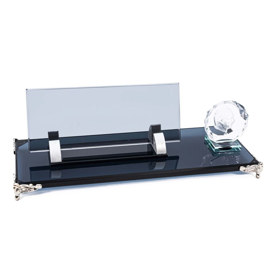 Atatürk Kristal Masa İsimliği