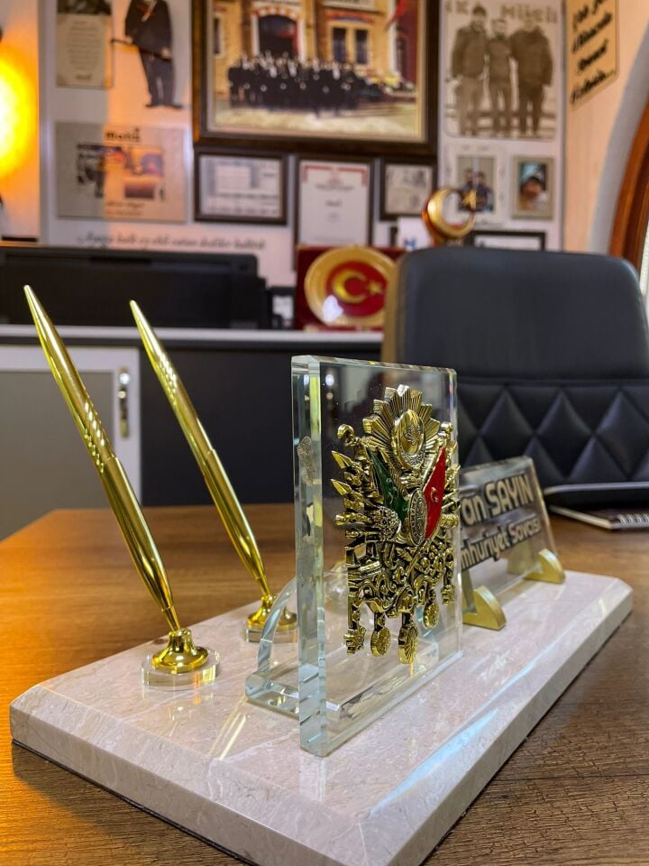 Osmanlı Mermer Masa İsimliği