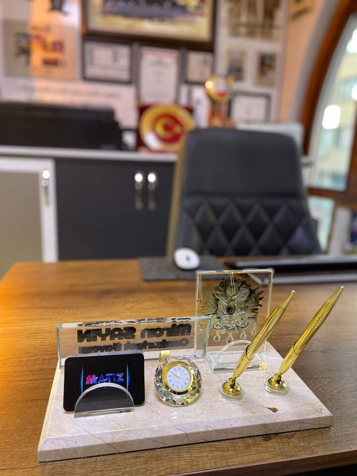 Osmanlı Mermer Masa İsimliği