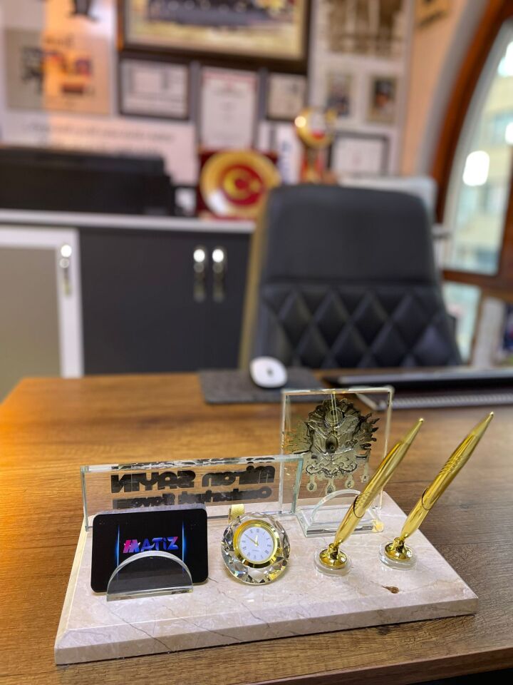 Osmanlı Mermer Masa İsimliği