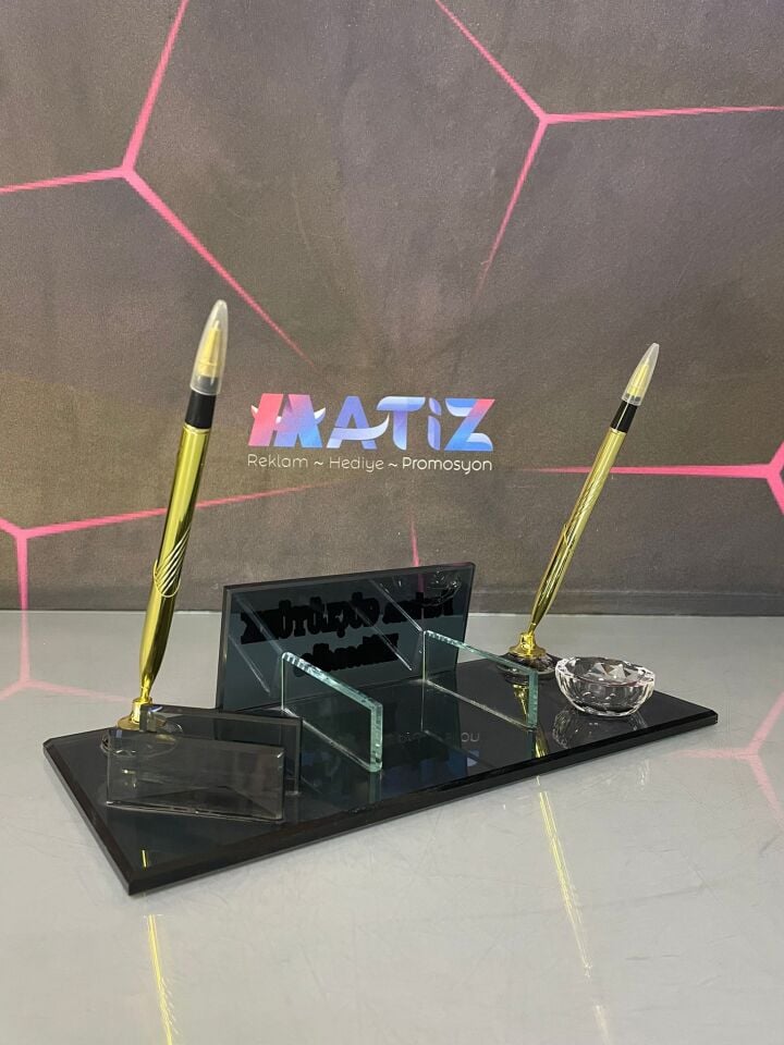 Füme Set Kristal Masa İsimliği