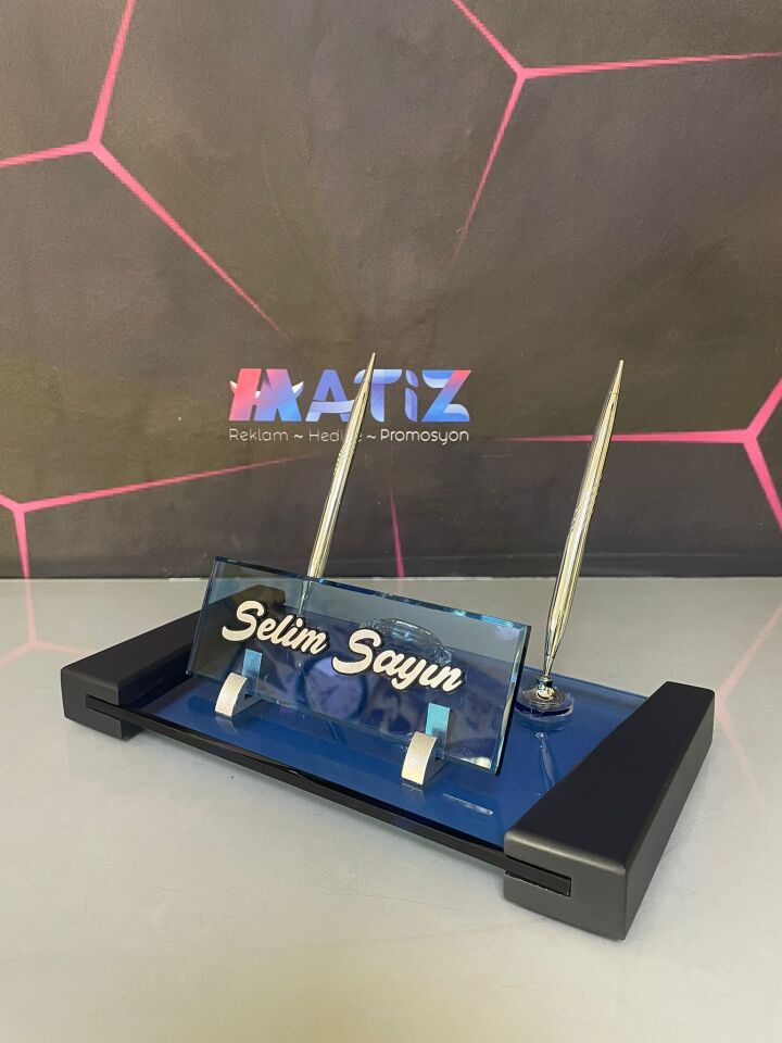 Mavi Cam Masa İsimliği