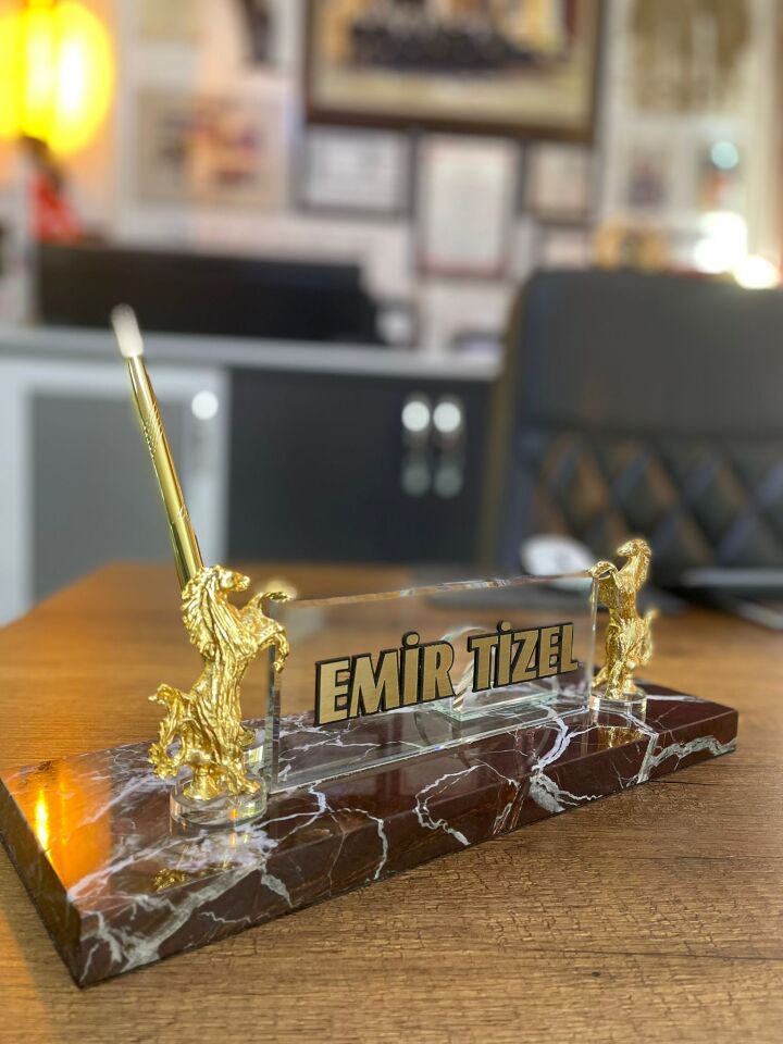 At Figürlü Mermer İsimlik