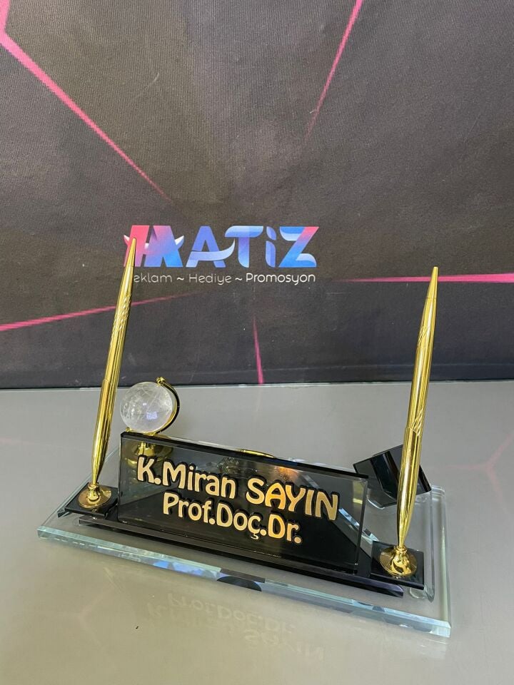 Dünyalı Model Set İsimlik