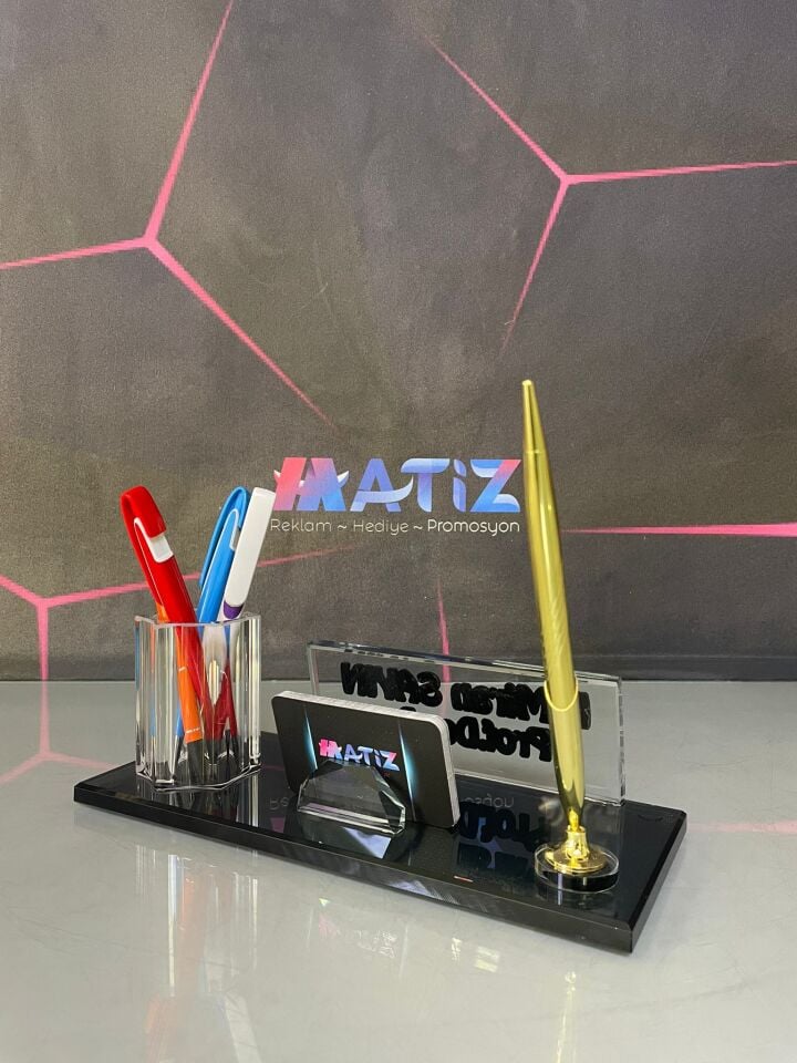 Kalemlik Modelli Masa İsimliği