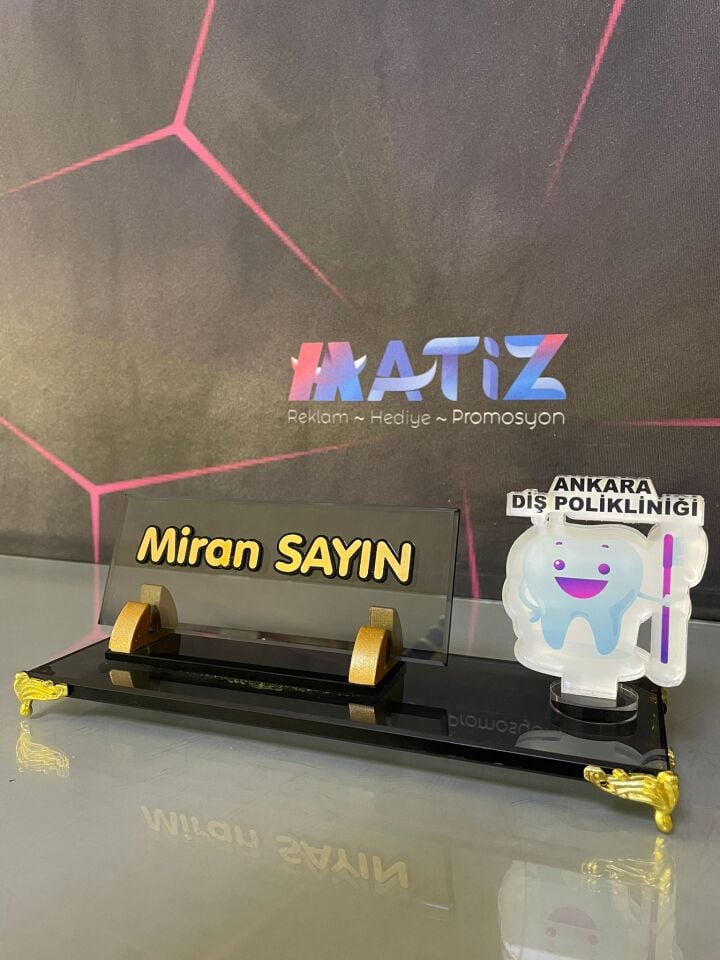 Dişçi Logolu Masa İsimliği