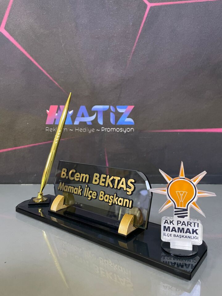 AK Parti Logolu Masa İsimliği