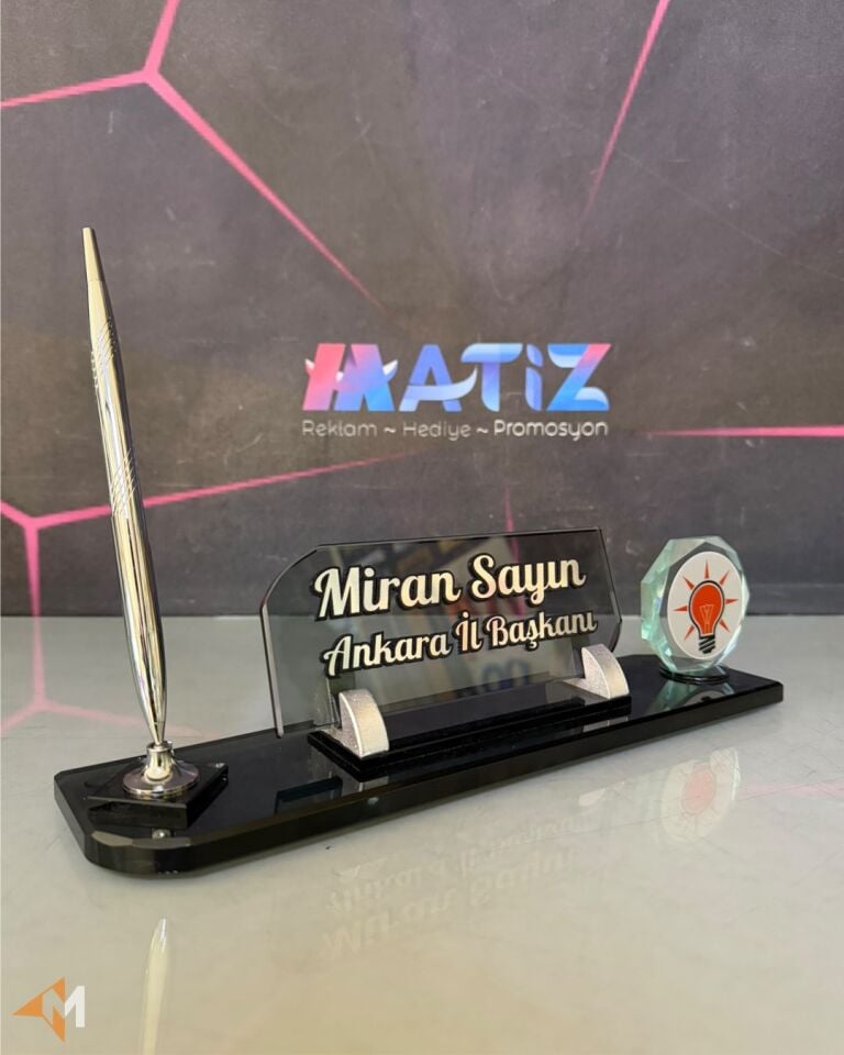 AK Parti Logolu Masa İsimliği