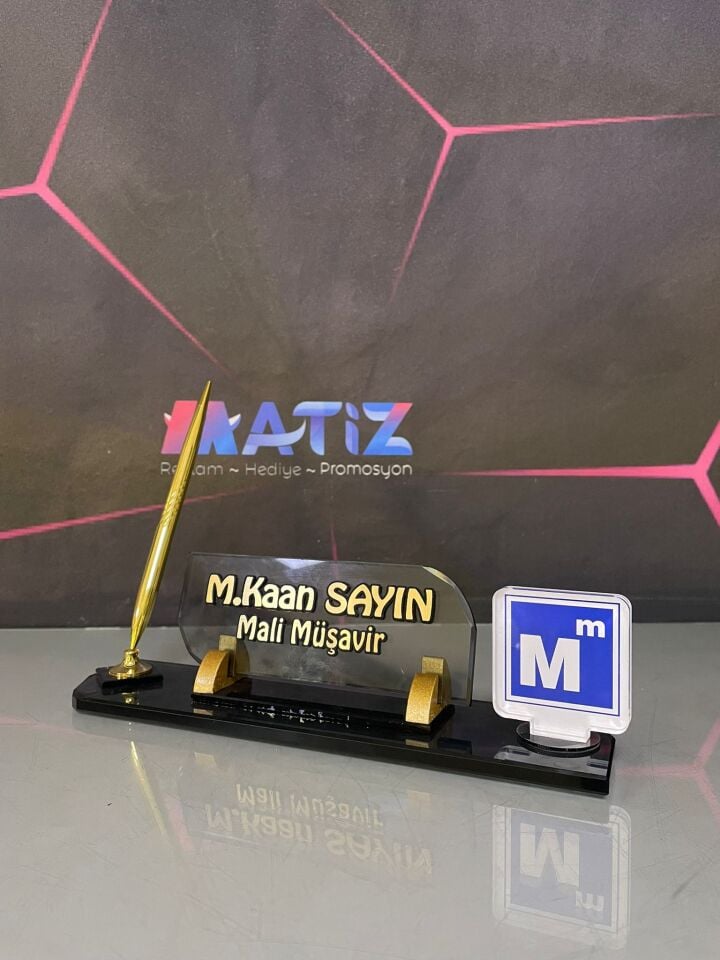 Mali Müşavir Masa İsimliği