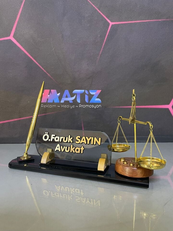 Avukat Adalet Terazili İsimlik