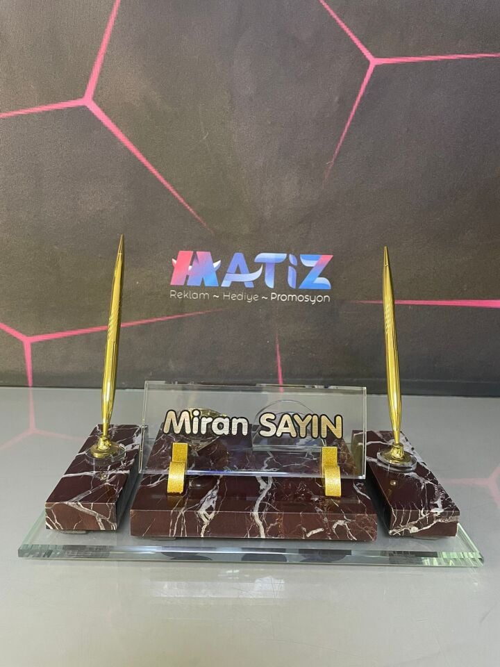 Elit Bordo Mermer Masa İsimliği