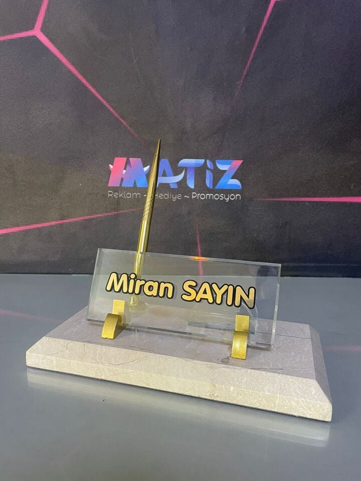 Krem Mermer Masa İsimliği