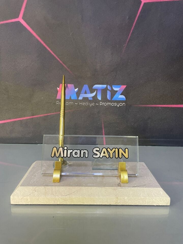 Krem Mermer Masa İsimliği