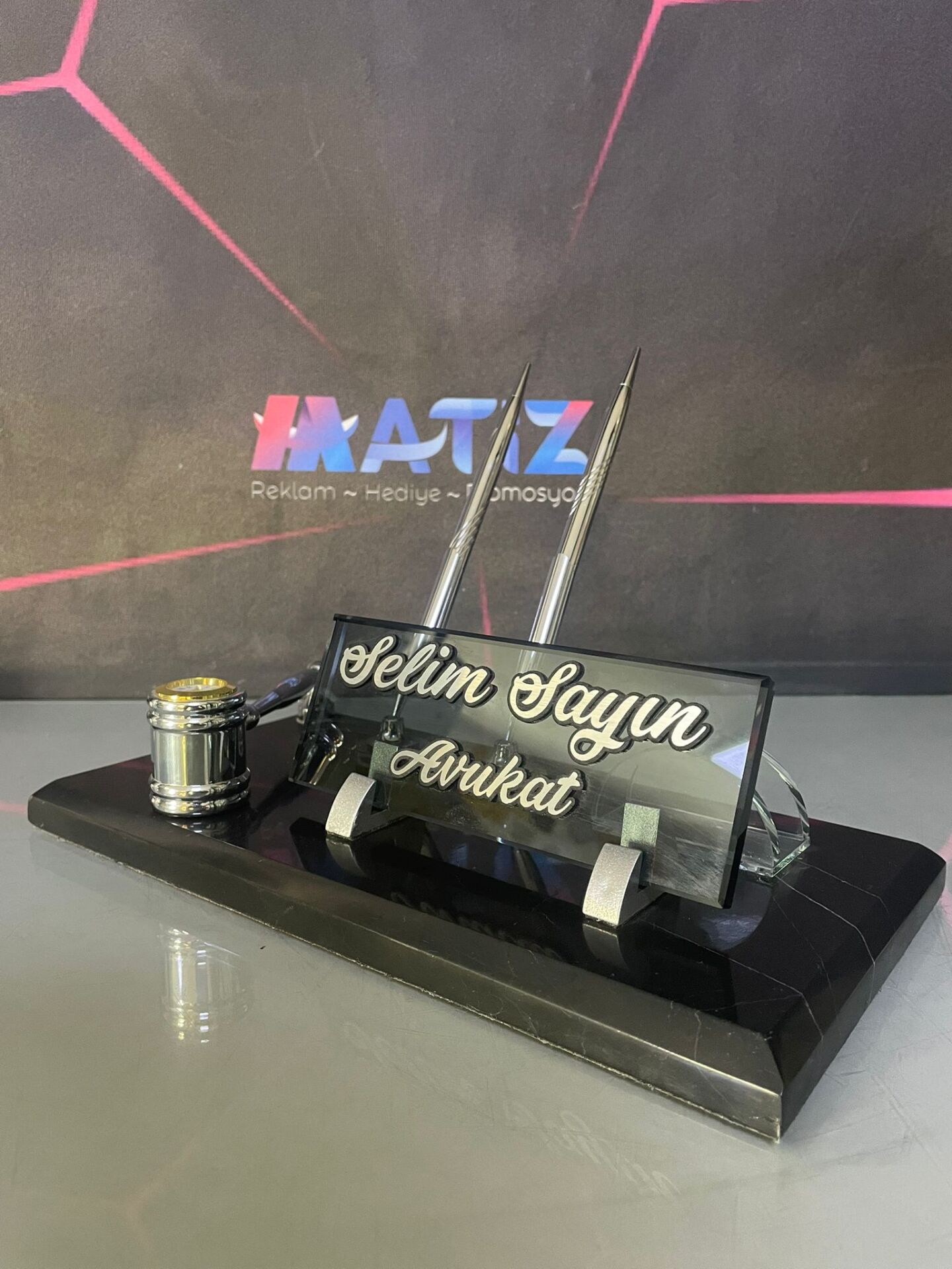 Hakim Tokmaklı Mermer İsimlik