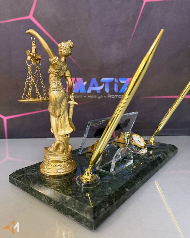 Themis Heykelli Yeşil Mermer İsimlik