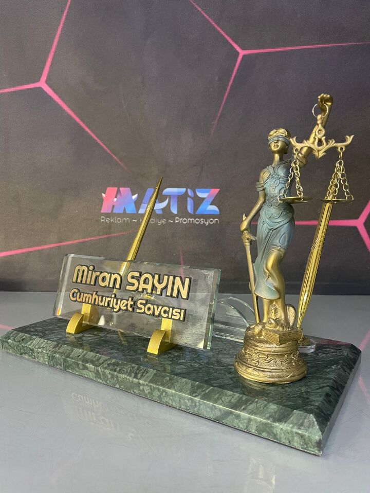 Themis Heykelli Yeşil Mermer İsimlik