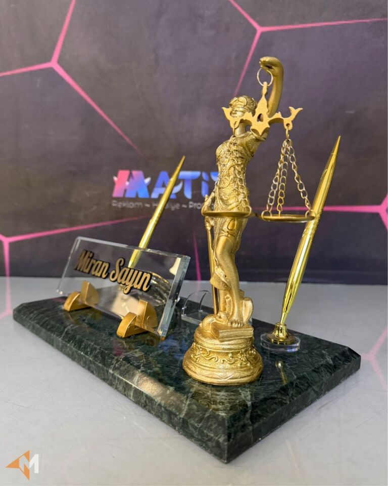 Themis Heykelli Yeşil Mermer İsimlik