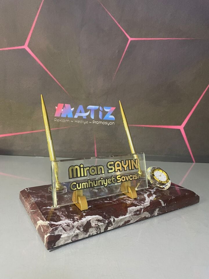 Bordo Renk Mermer Masa İsimliği