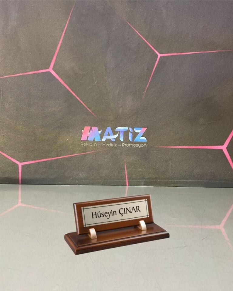 Ekonomik Ahşap Masa İsimliği