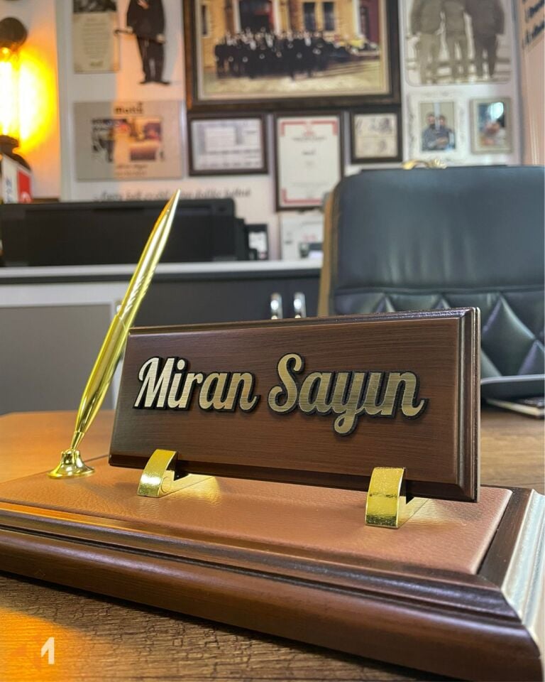 Tek Kalemli Deri Masa İsimlik