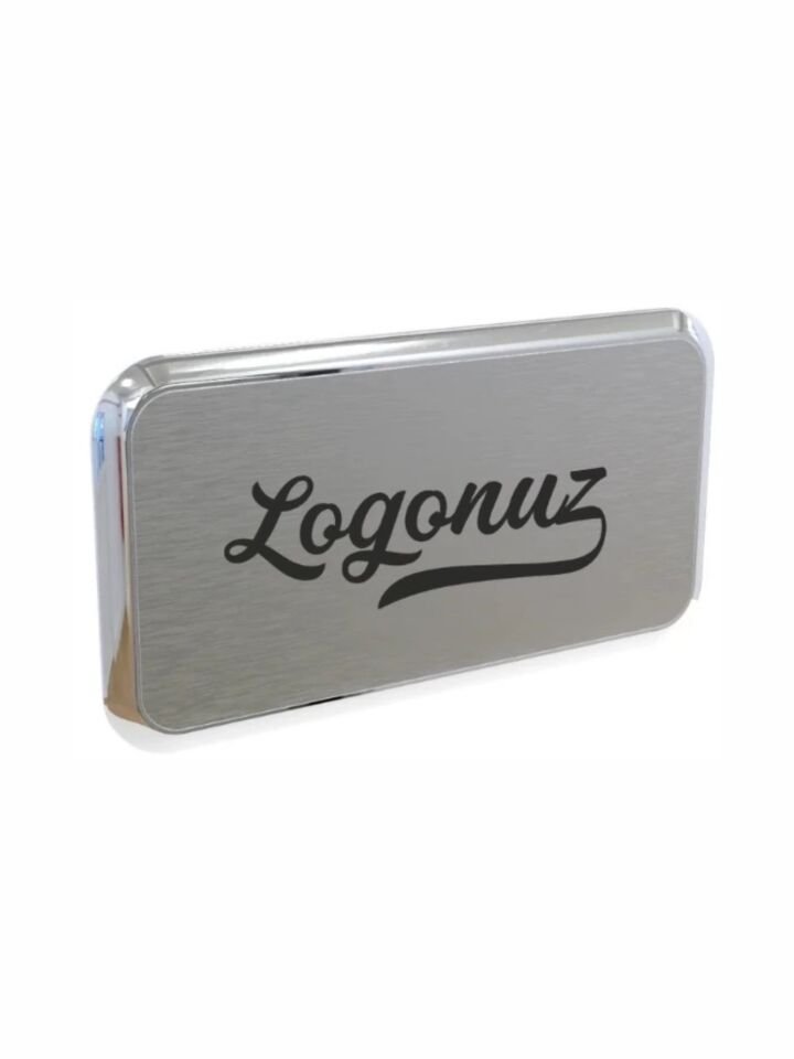 Gümüş Logo Baskılı Yaka İsimliği