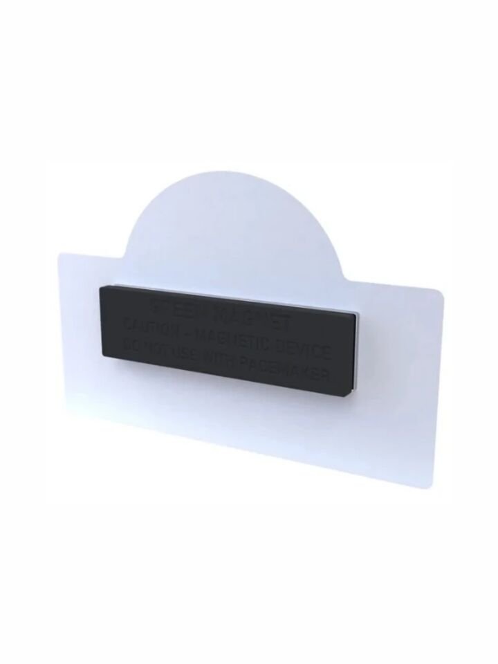 Gümüş Bombeli Yaka İsimliği