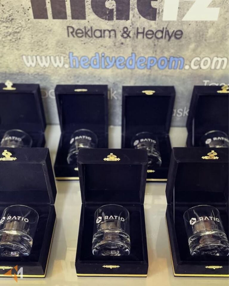 Kadife Kutulu Viski Bardağı