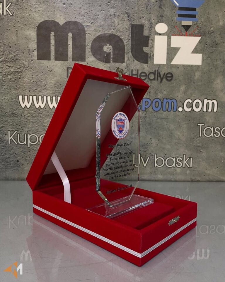 Kutulu Kristal Plaket