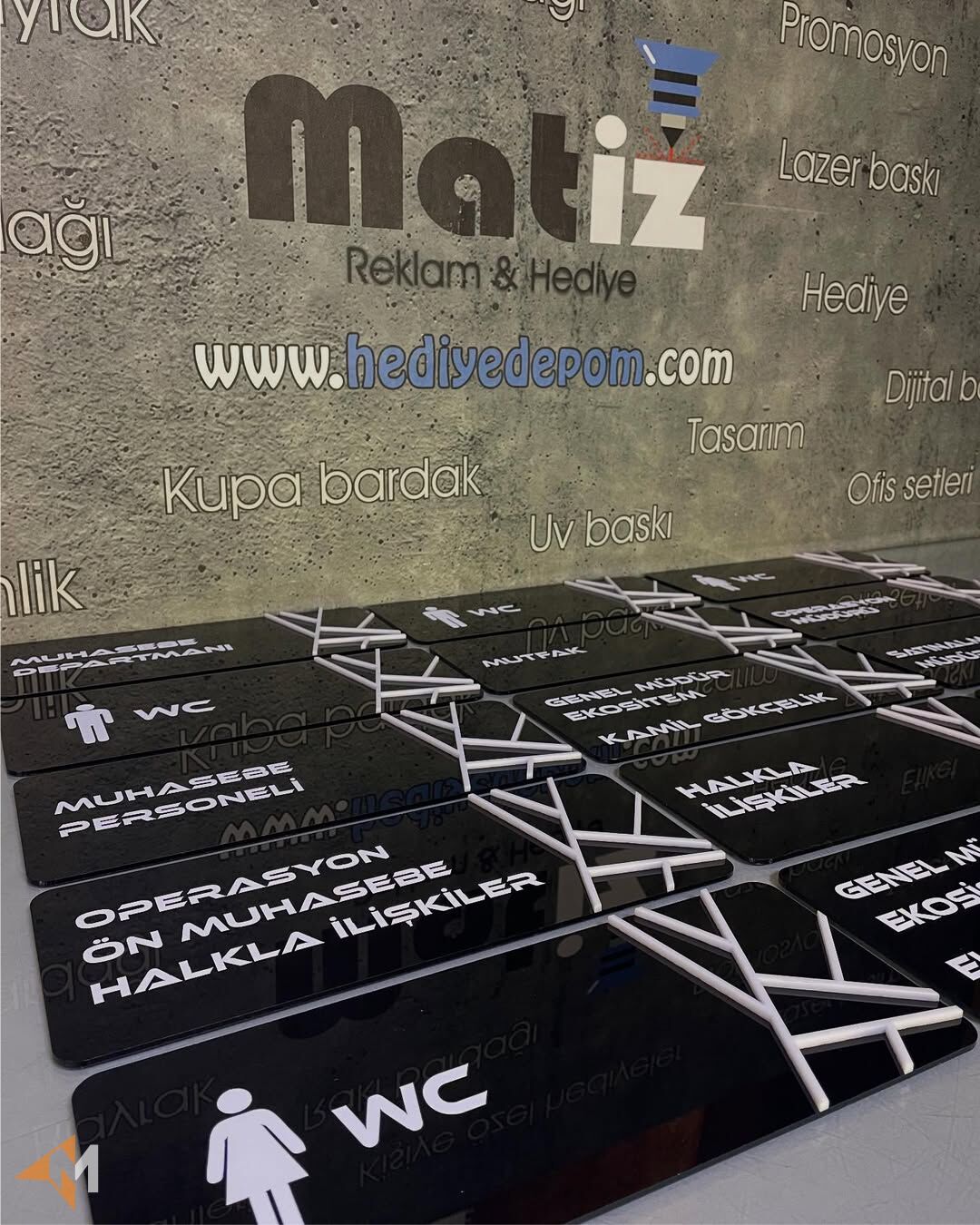 Pleksi Yönlendirme Levhası