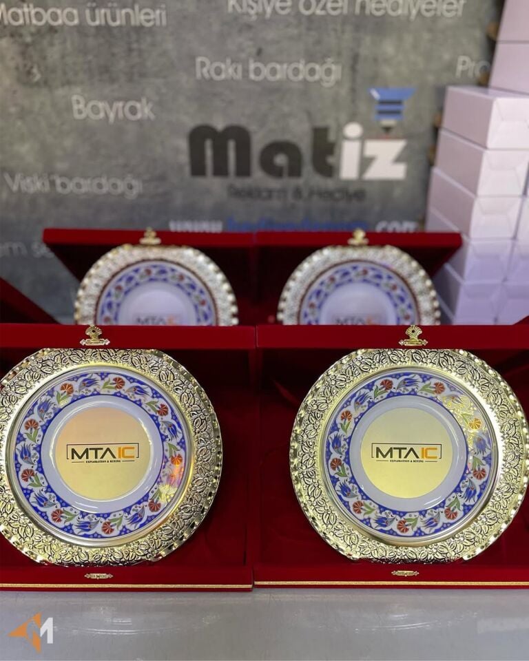 Porselen Gümüş Kaplama Tabak Plaket