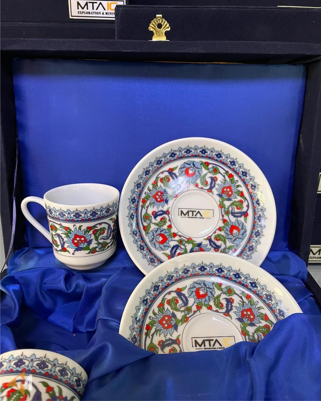 Güral Porselen Fincan Takımı