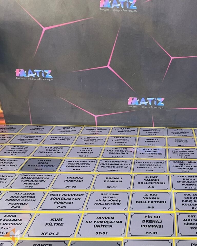 Gümüş Renk Metal Etiket