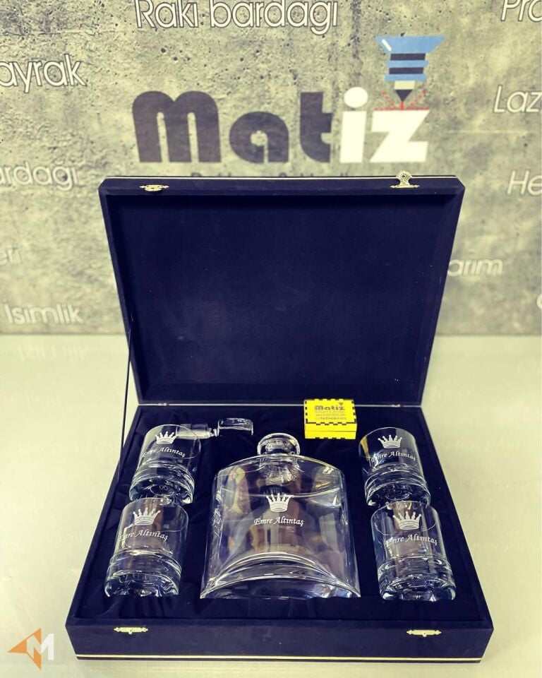 İsme Özel Kral Taçlı VIP Viski Seti