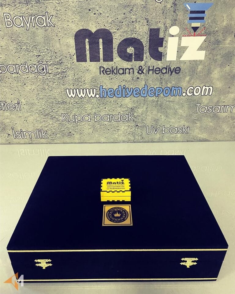 İsme Özel Kral Taçlı VIP Viski Seti