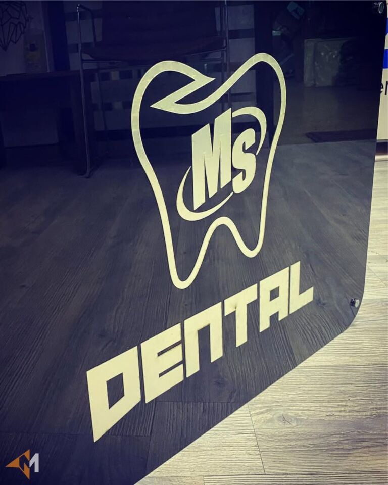 Siyah Pleksi Kabartma Ofis Tabelası