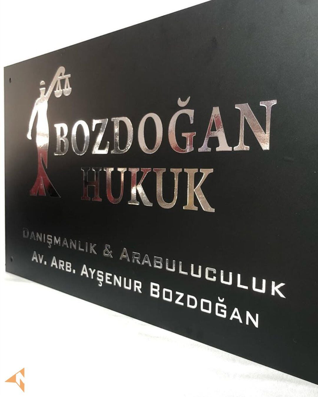 Mat Siyah Ofis Tabelası