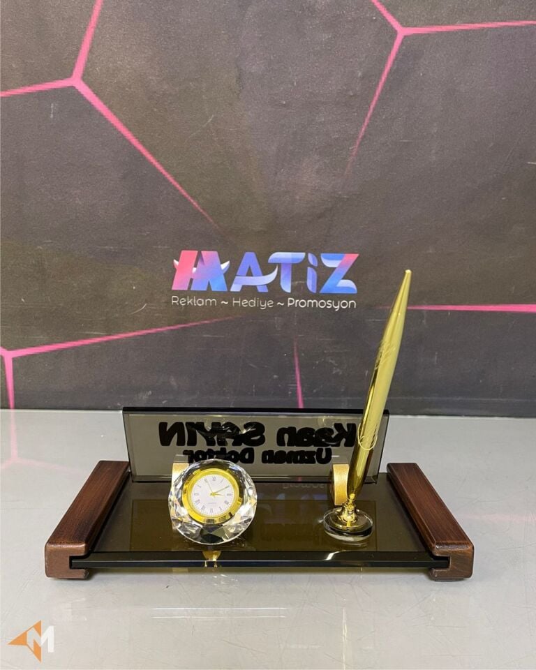 Bronz Telefon Tutuculu Masa İsimliği