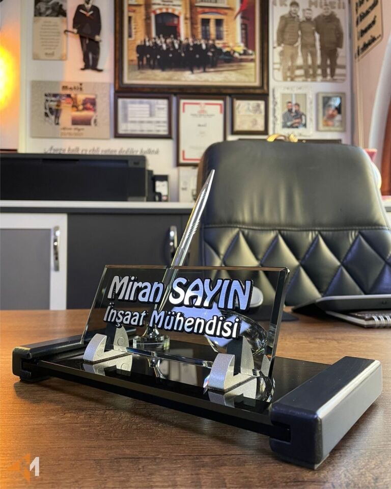 Mühendis Masa İsimliği