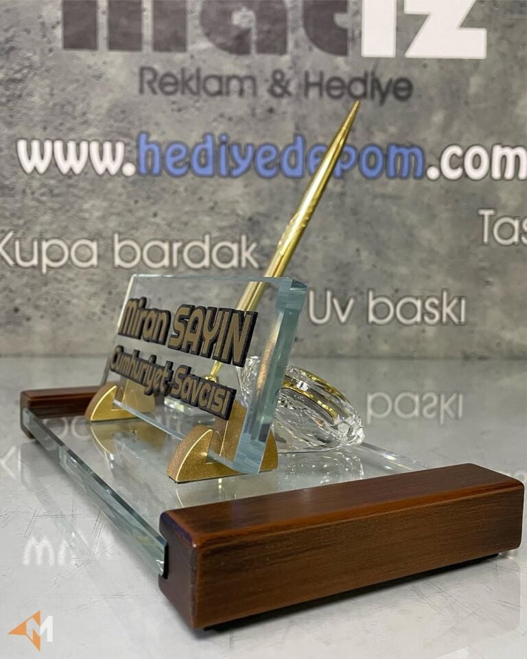 Şeffaf Elit Model Masa İsimliği