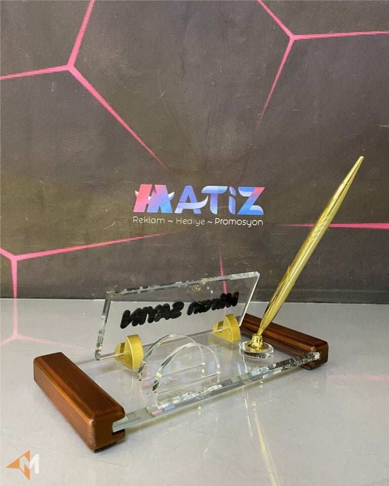 Şeffaf Elit Model Masa İsimliği