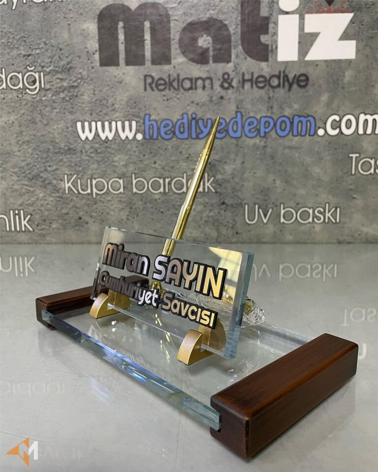 Şeffaf Elit Model Masa İsimliği