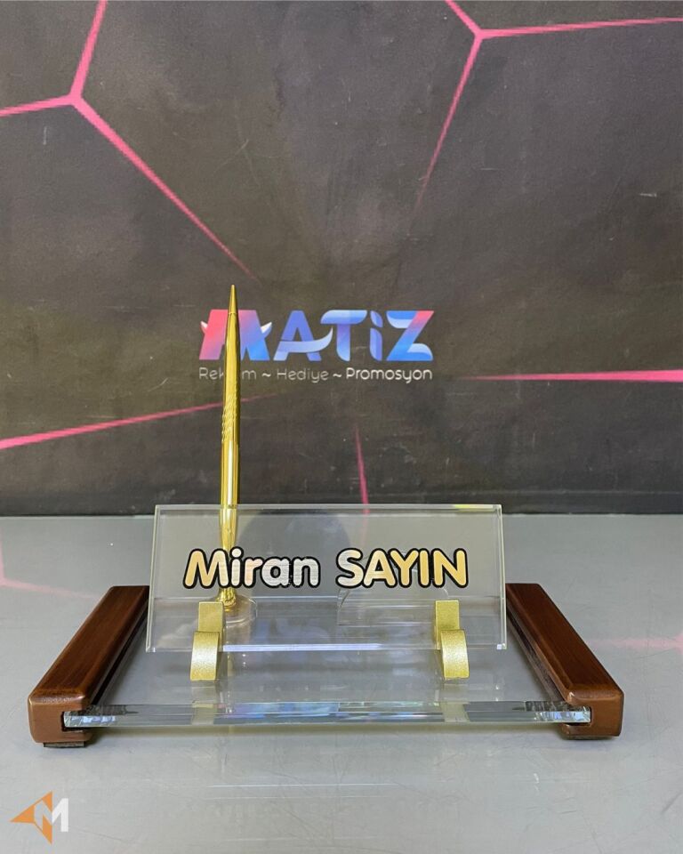 Şeffaf Elit Model Masa İsimliği