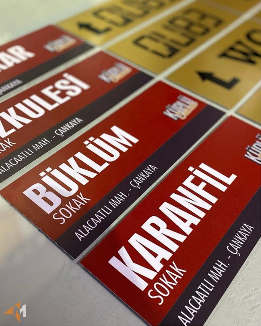 Dekota Yönlendirme Tabela