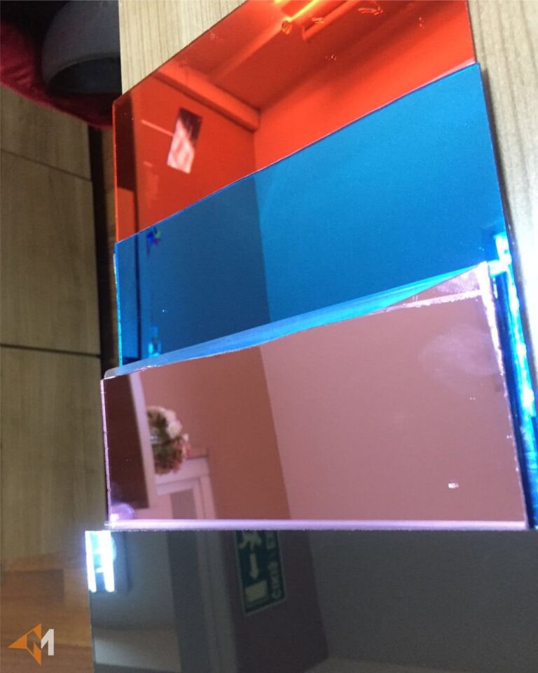 Markanıza Özel Pleksi Peruk Askı Aparatı