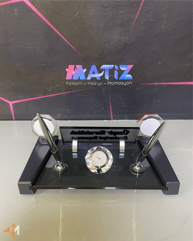 Adalet Bakanlığı Logolu Masa İsimliği